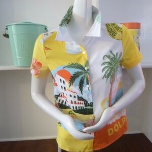 RICH & FAMOUS DOLPHIN RESORT BLOUSE M NWT